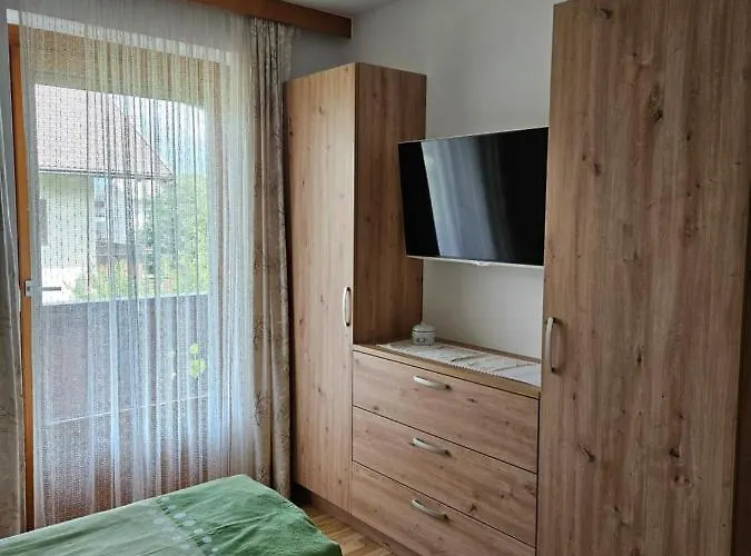 Πανσιόν Haus Schett Lienz